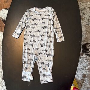 Posh Peanut Gray Pajamas with Car Print